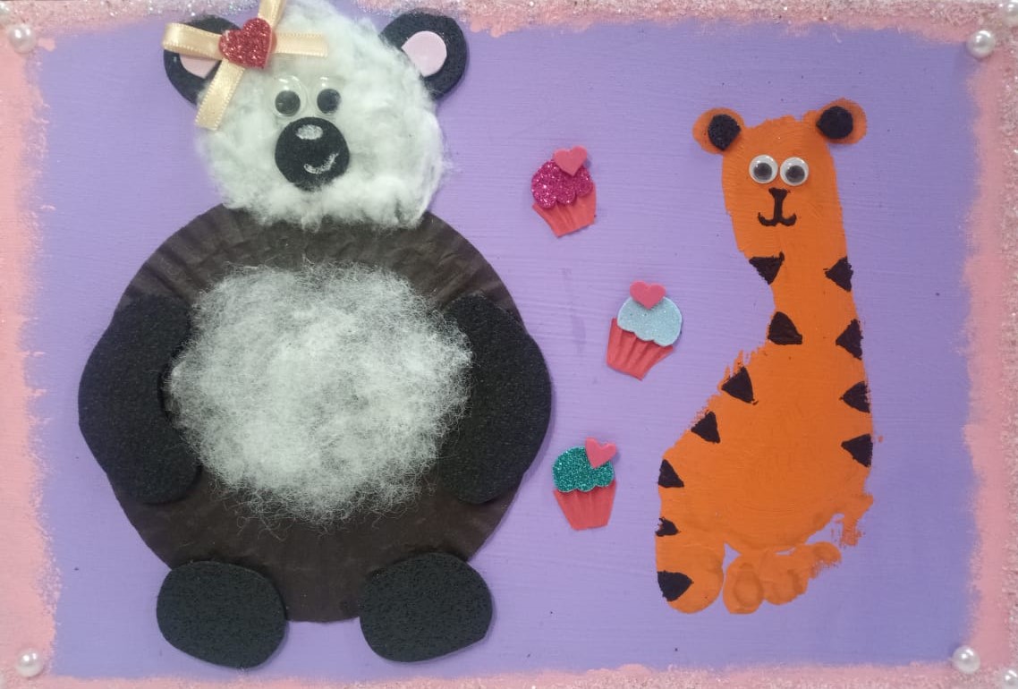 IVA MARTINS SOARES - O PANDA COMPARTILHA SEUS BOLINHOS PREFERIDOS COM SEU AMIGO TIGRE.